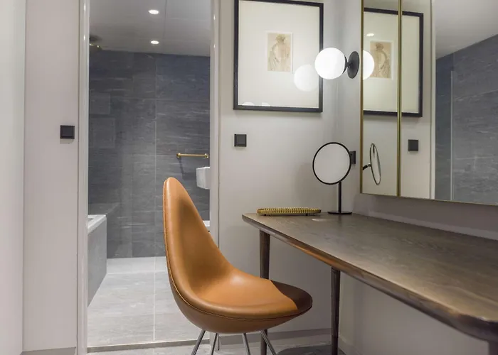 Radisson Collection Royal Hotel, 5*