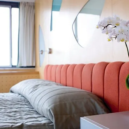 Radisson Collection Royal Hotel, Hotell 5*