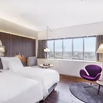 Radisson Collection Royal Hotel, Szálloda