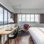 Radisson Collection Royal Hotel, Hotell