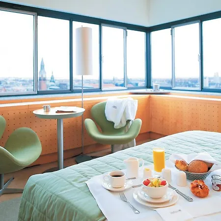 Radisson Collection Royal Hotel, Szálloda