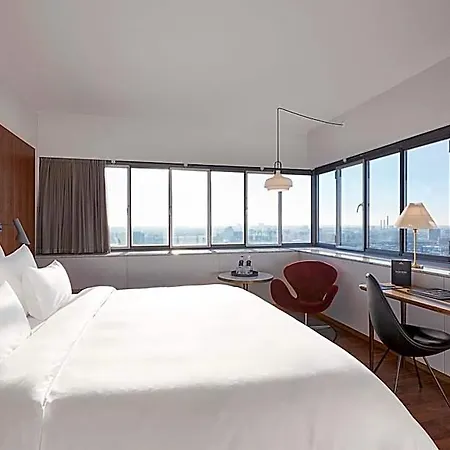 Radisson Collection Royal Hotel, 5*