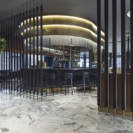 Radisson Collection Royal Hotel, מלון