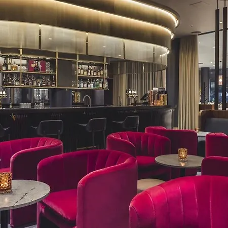 Radisson Collection Royal Hotel, Hotel