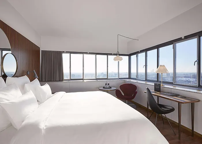 Hotel Radisson Collection Royal Hotel, 5*