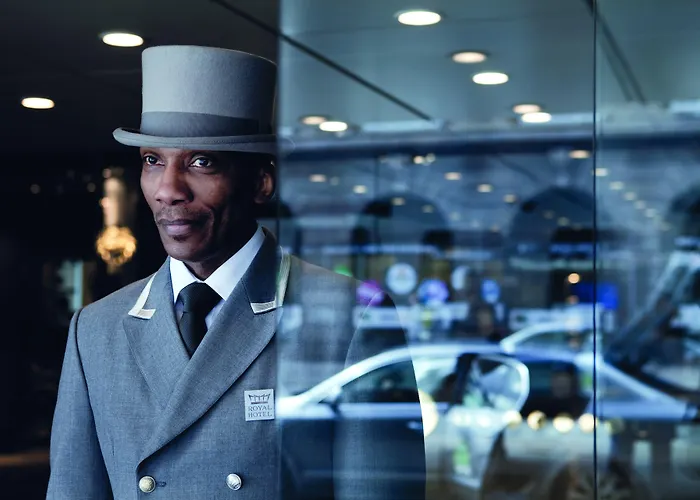 Radisson Collection Royal Hotel, 5*