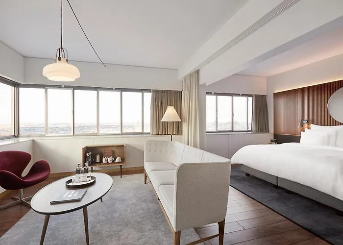 Radisson Collection Royal Hotel,