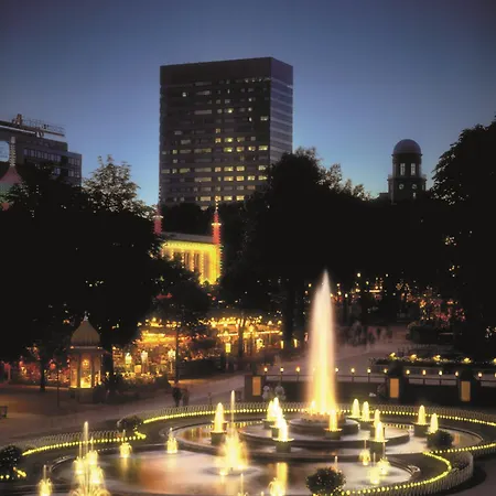 Radisson Collection Royal Hotel, Szálloda