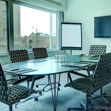 Radisson Collection Royal Hotel, Szálloda 5*